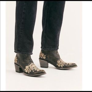 Old Gringo Handmade leather western boots, model Sora, sold at Free People.